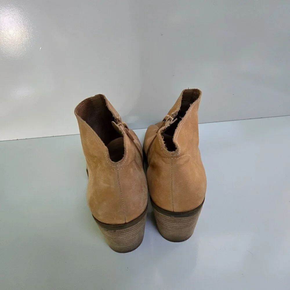 Lucky Brand Kasima Camel Suede Peep Toe Side Cute Out Booties Size 8.5M